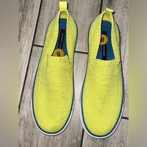 Men’s NWOB Tommy Hilfiger slip on yellow shoes size 8 Slip-On Sneakers